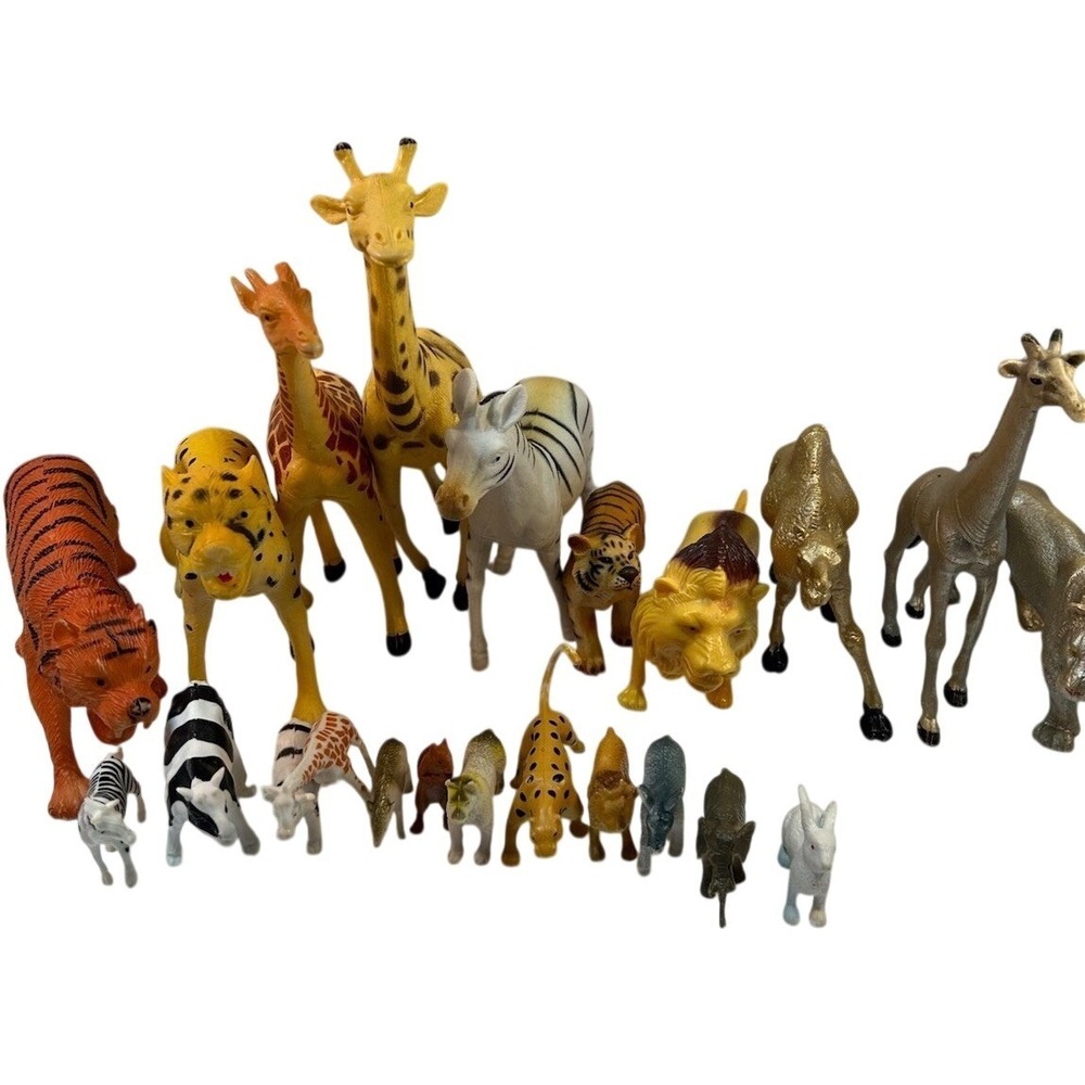 LOT 22 Plastic Animal Toys Zoo Wild Safari Jungle Farm Cow Gold Camel Giraffe